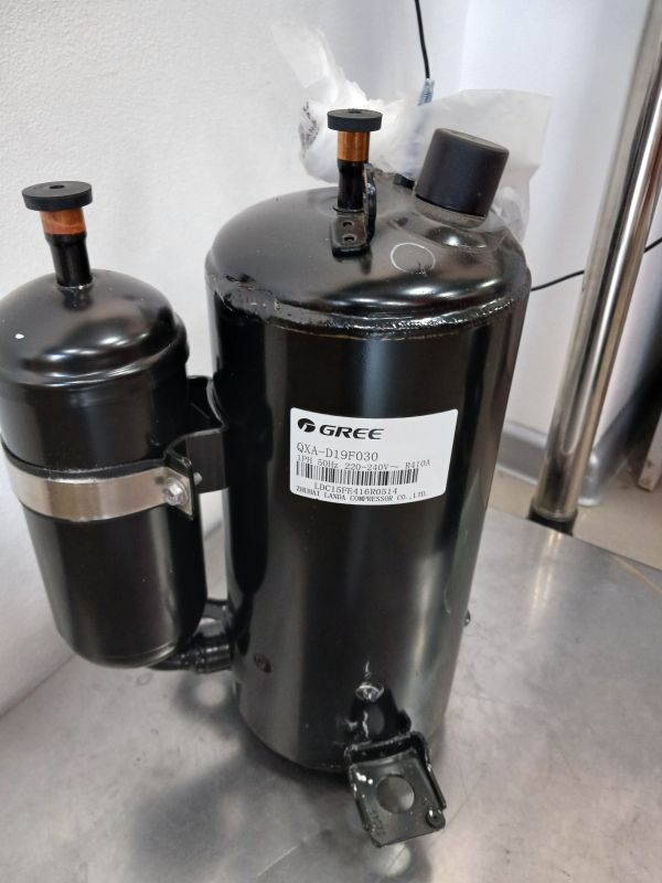 Компресор ротаційний Gree QXA-D19F030